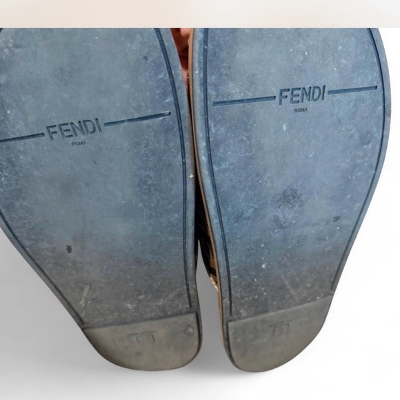 Fendi Slides Size 42 - Picture 7 of 7